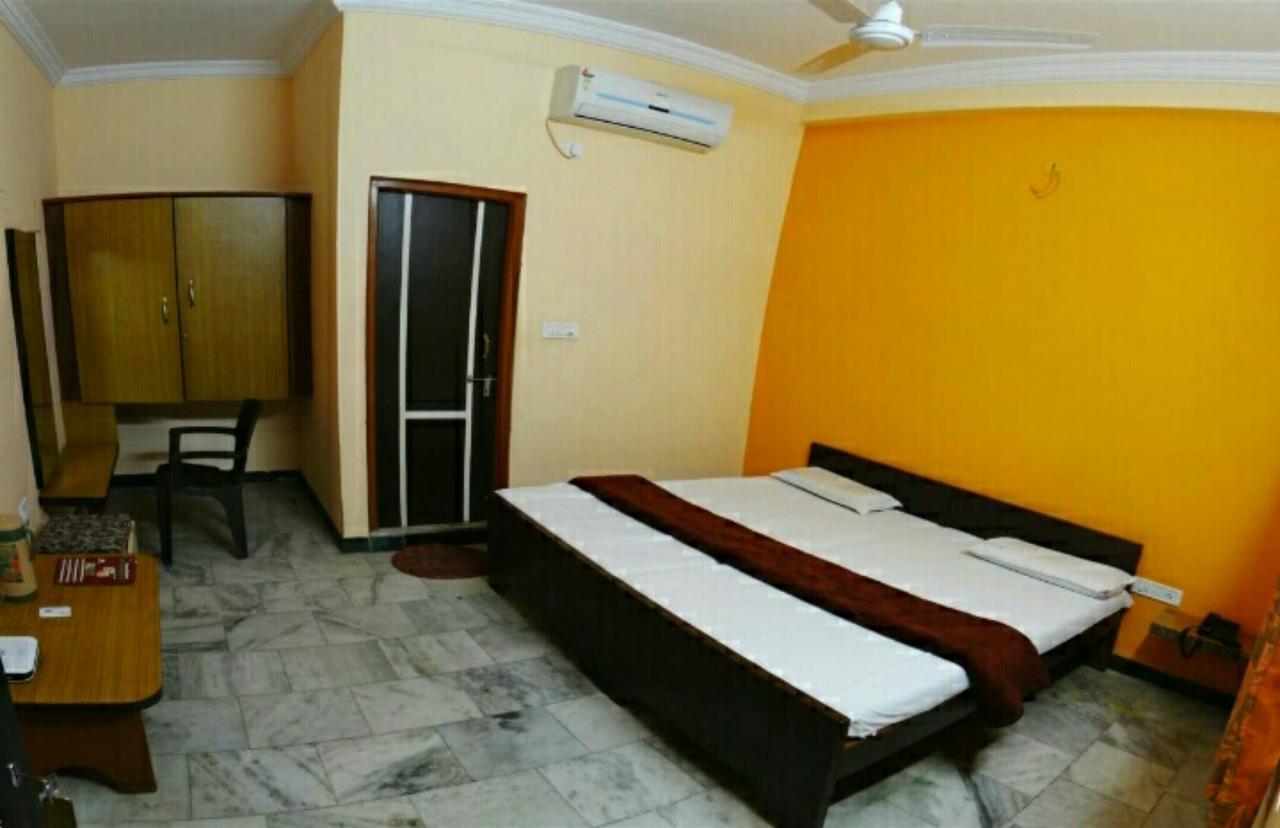 Ganga Palace 호텔 우자인 외부 사진